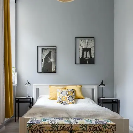 Jana Matejki Apartment